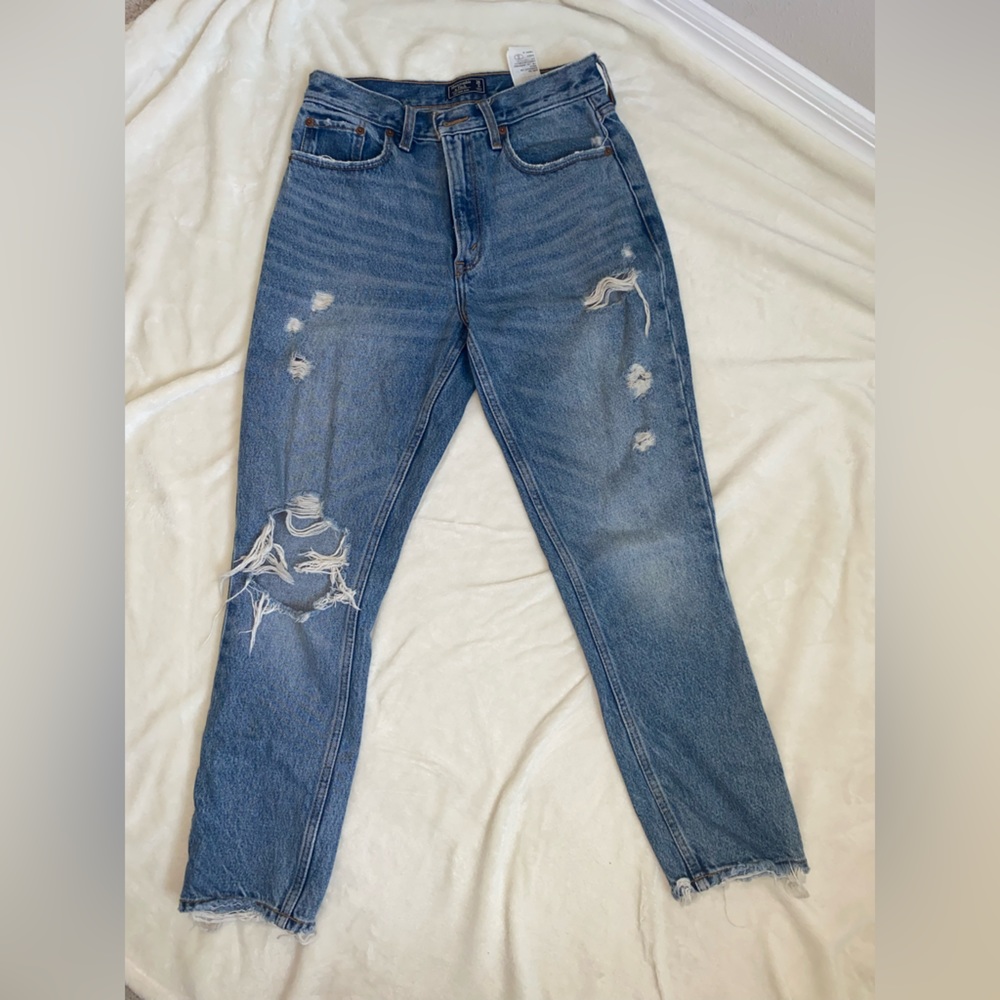 Abercrombie & Fitch Mom Jeans
